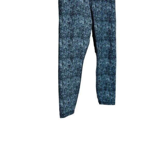 Peloton Leggings Women's Small Cadence Capri Heathered Blue - Picture 5 of 7